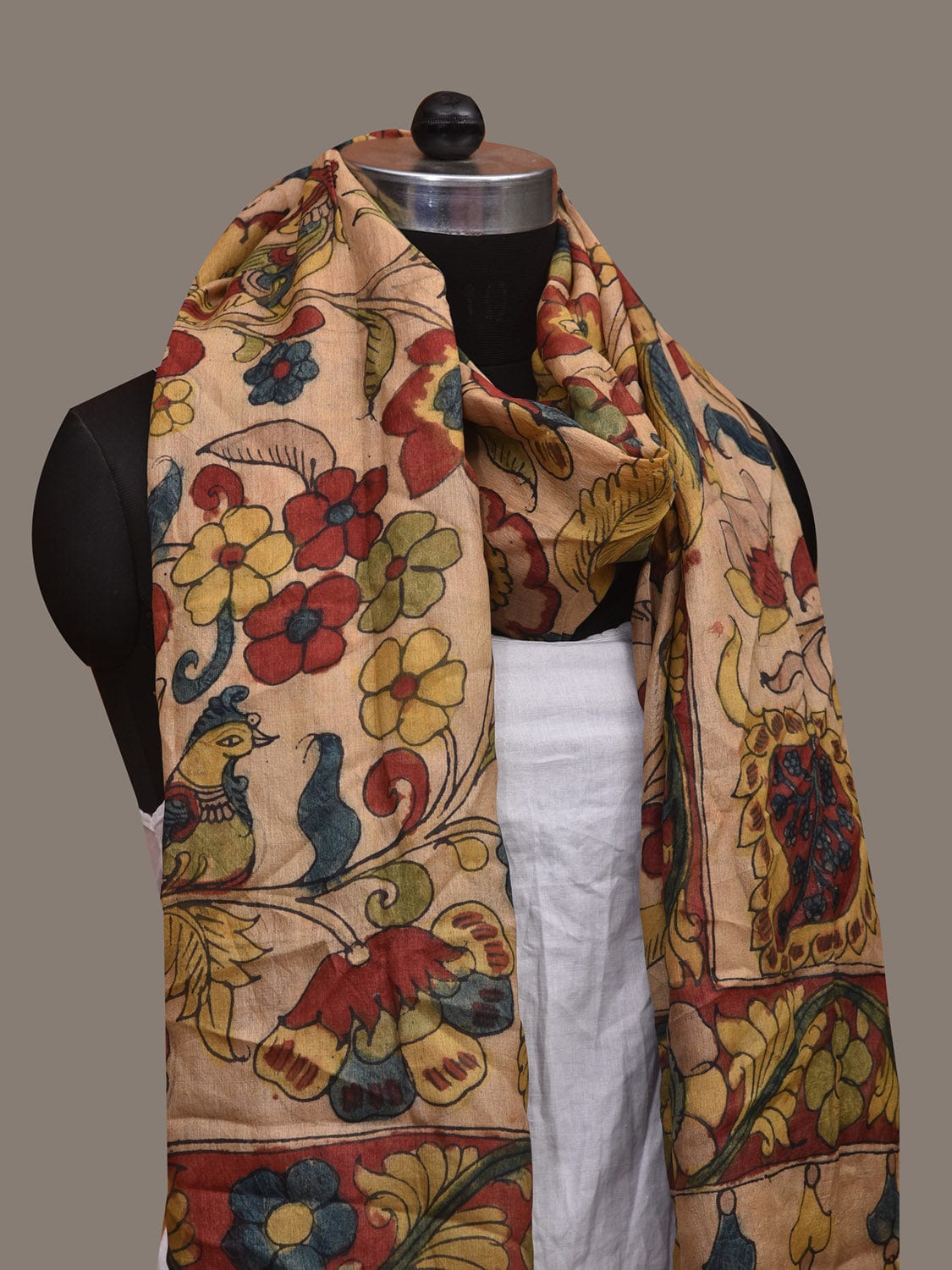 Cream Kalamkari Hand Painted Tussar Handloom Dupatta with Floral Design ds3073