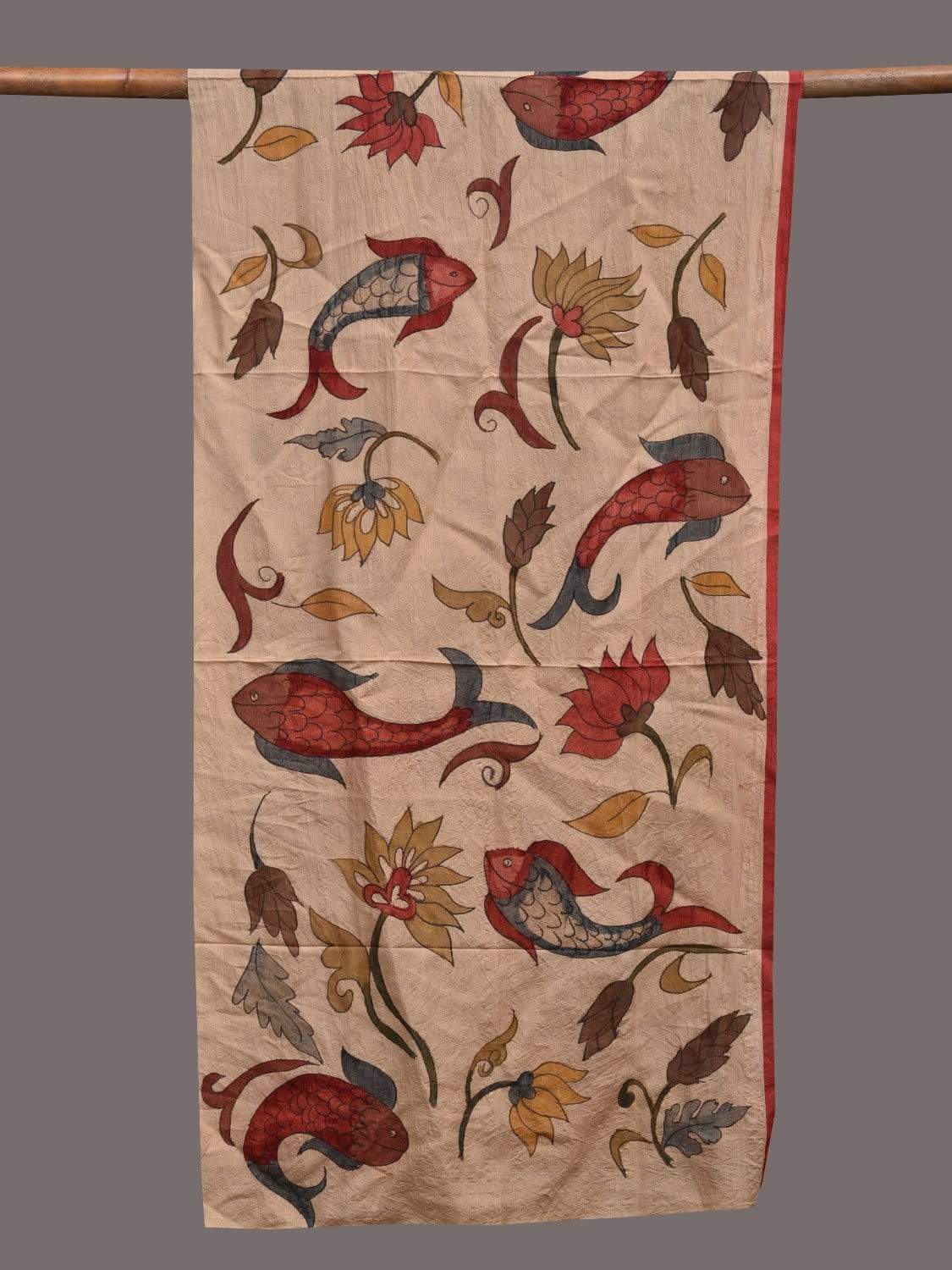 Cream Kalamkari Hand Painted Tussar Handloom Stole with Fishes Design ds2418