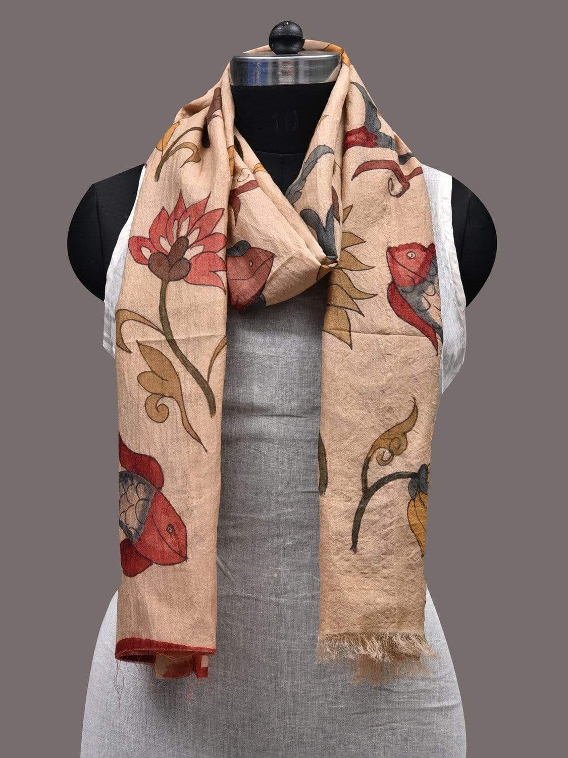 Cream Kalamkari Hand Painted Tussar Handloom Stole with Fishes Design ds2418