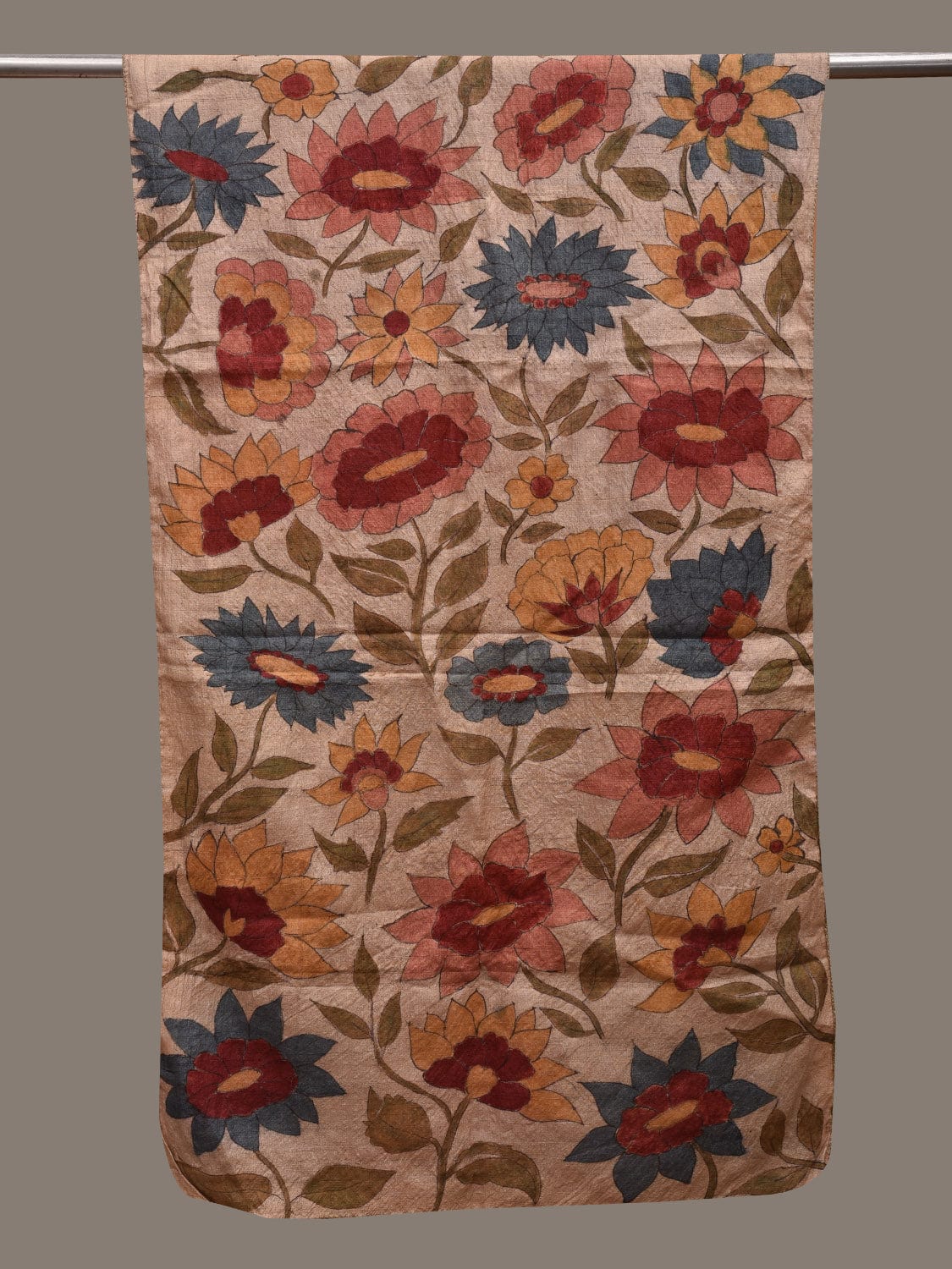 Cream Kalamkari Hand Painted Tussar Handloom Stole with Floral Design ds2761