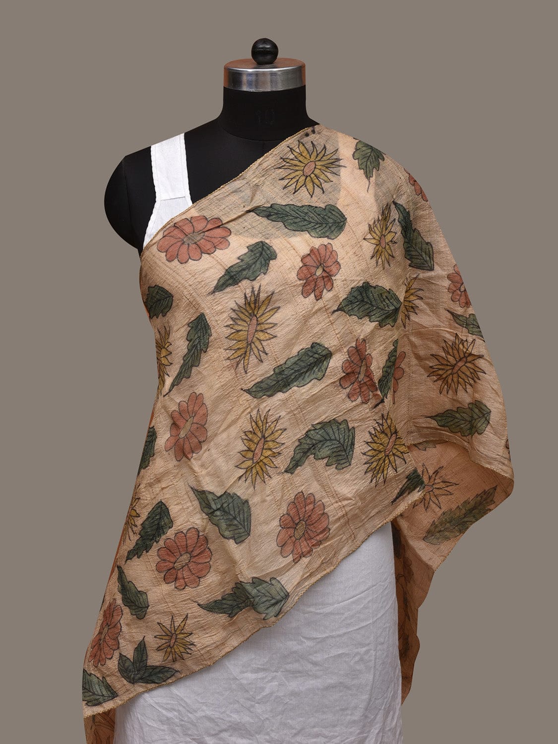 Cream Kalamkari Hand Painted Tussar Handloom Stole with Floral Design ds3040