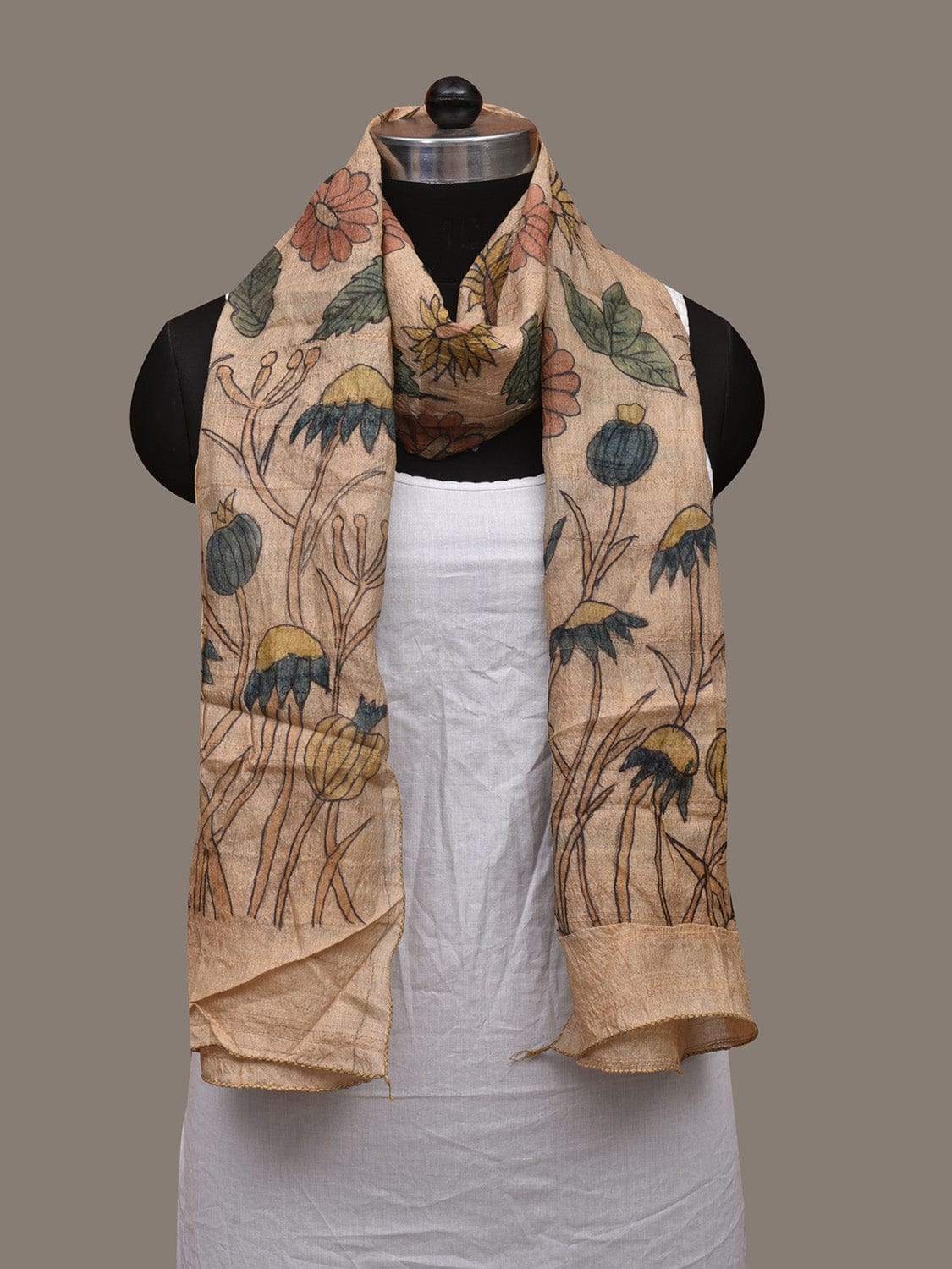 Cream Kalamkari Hand Painted Tussar Handloom Stole with Floral Design ds3040