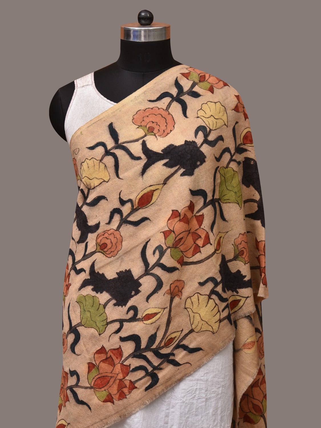 Cream Kalamkari Hand Painted Woolen Handloom Stole with Lotus and Fish Design ds3530