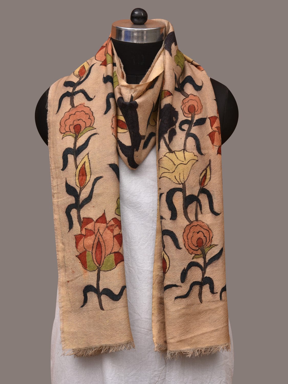 Cream Kalamkari Hand Painted Woolen Handloom Stole with Lotus and Fish Design ds3542