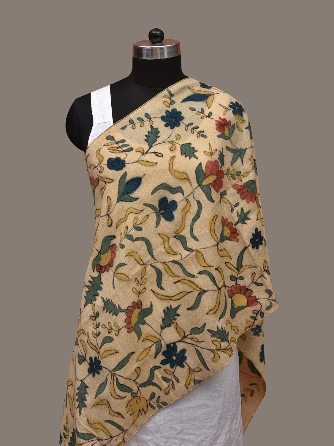 Cream Kalamkari Hand Painted Woolen Handloom Stole with Parrots and Floral Design ds3045