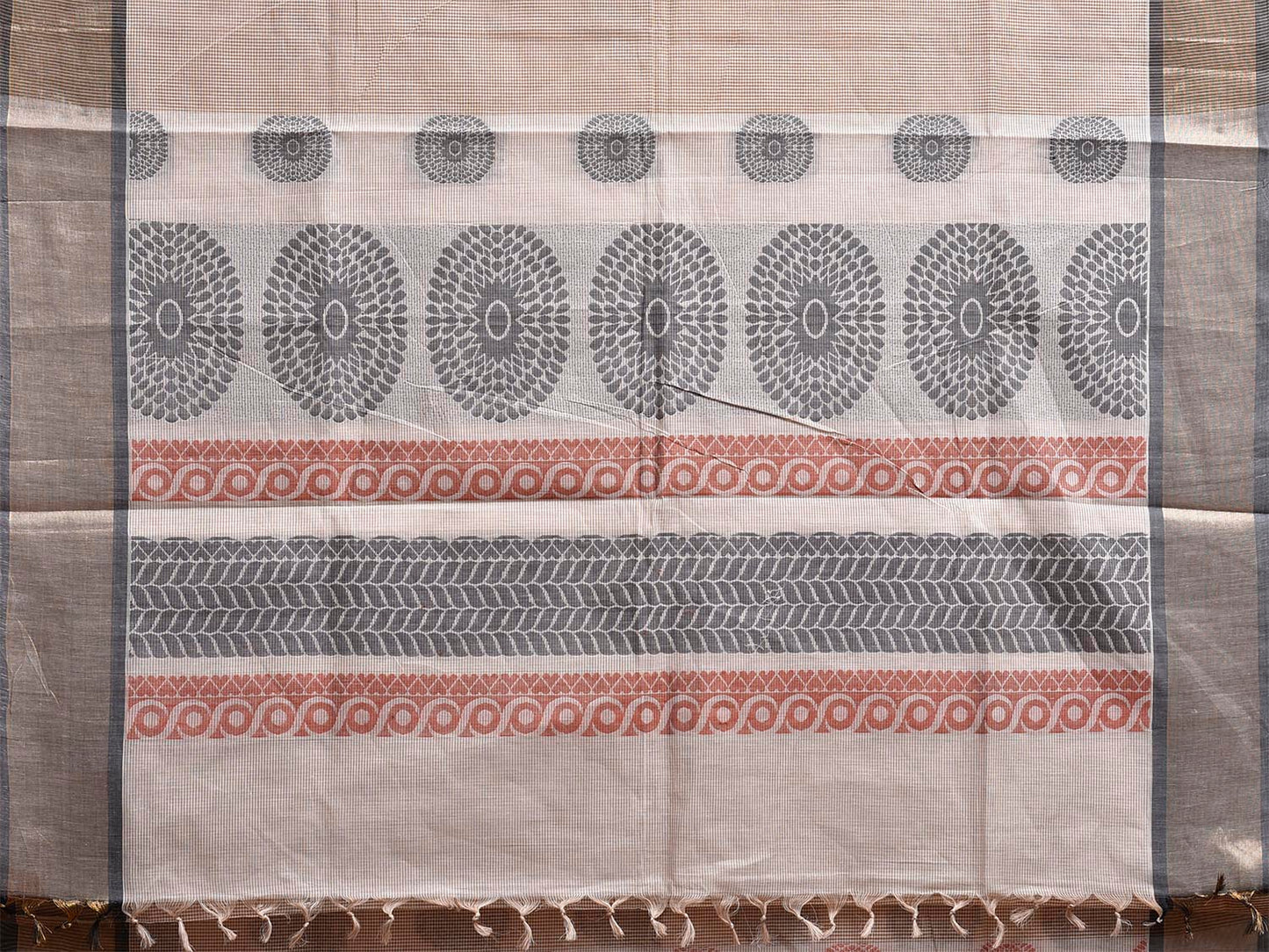 Cream Kanchipuram Cotton Saree with Chakra Buta and Pallu Design k0842