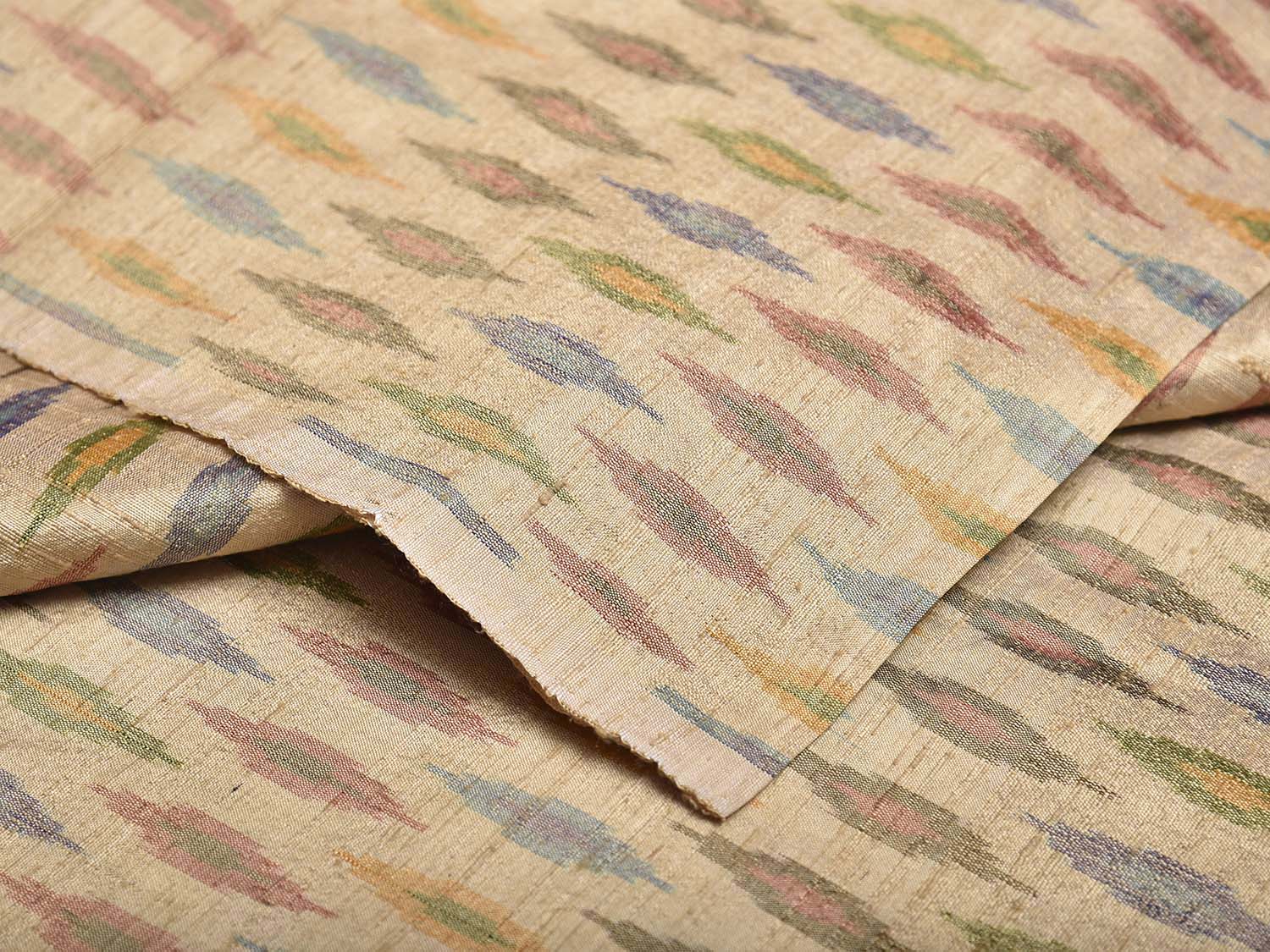 Cream Pochampally Ikat Raw Silk 2.5mts Fabric with Buta Design f0274
