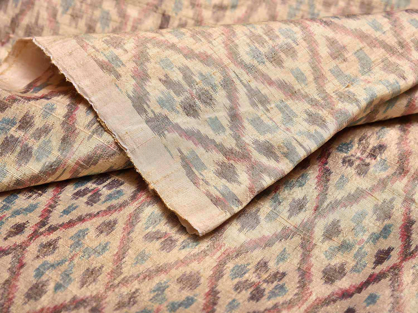 Cream Pochampally Ikat Raw Silk 2.5mts Fabric with Grill Design f0276