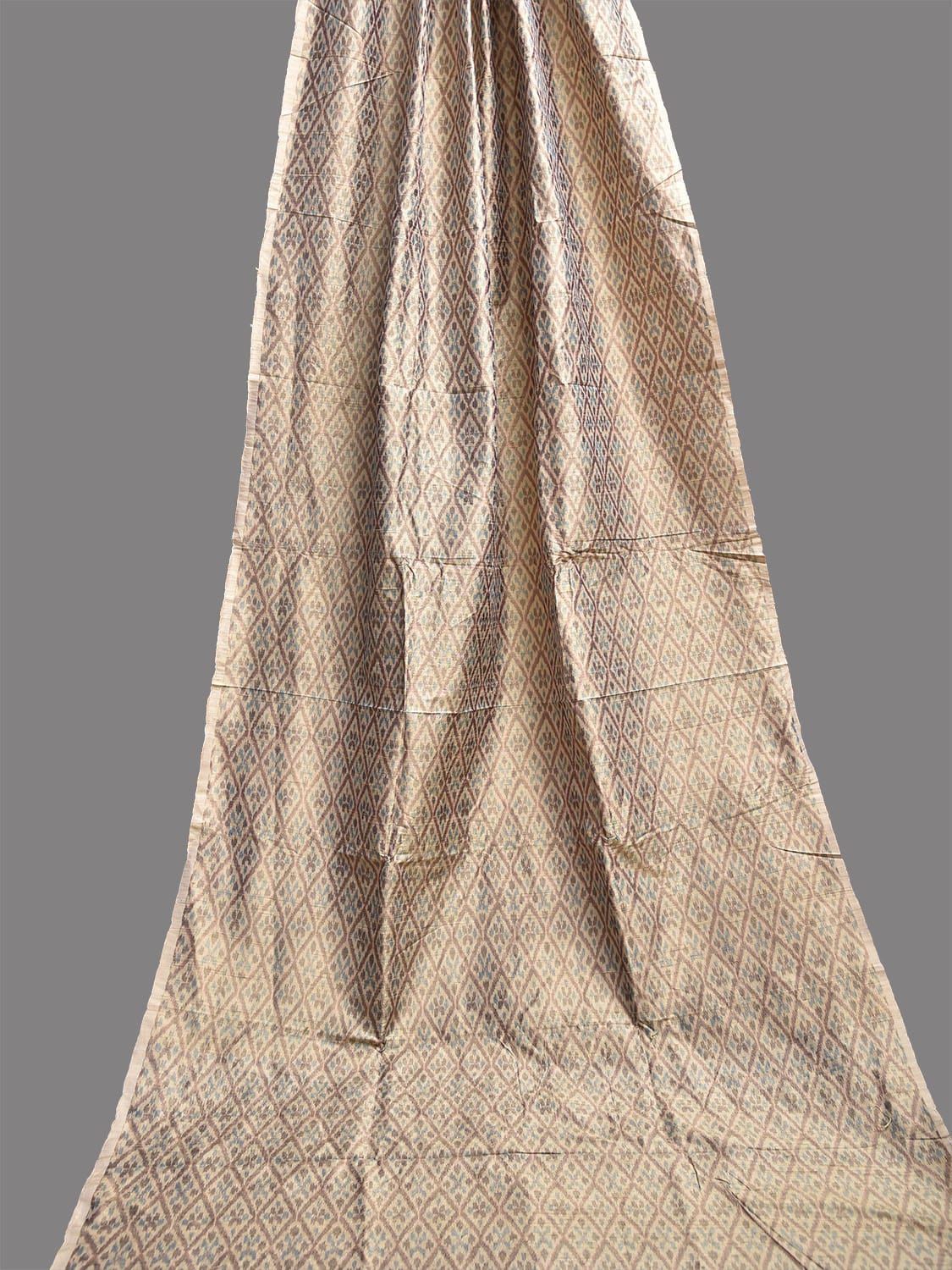 Cream Pochampally Ikat Raw Silk 2.5mts Fabric with Grill Design f0276