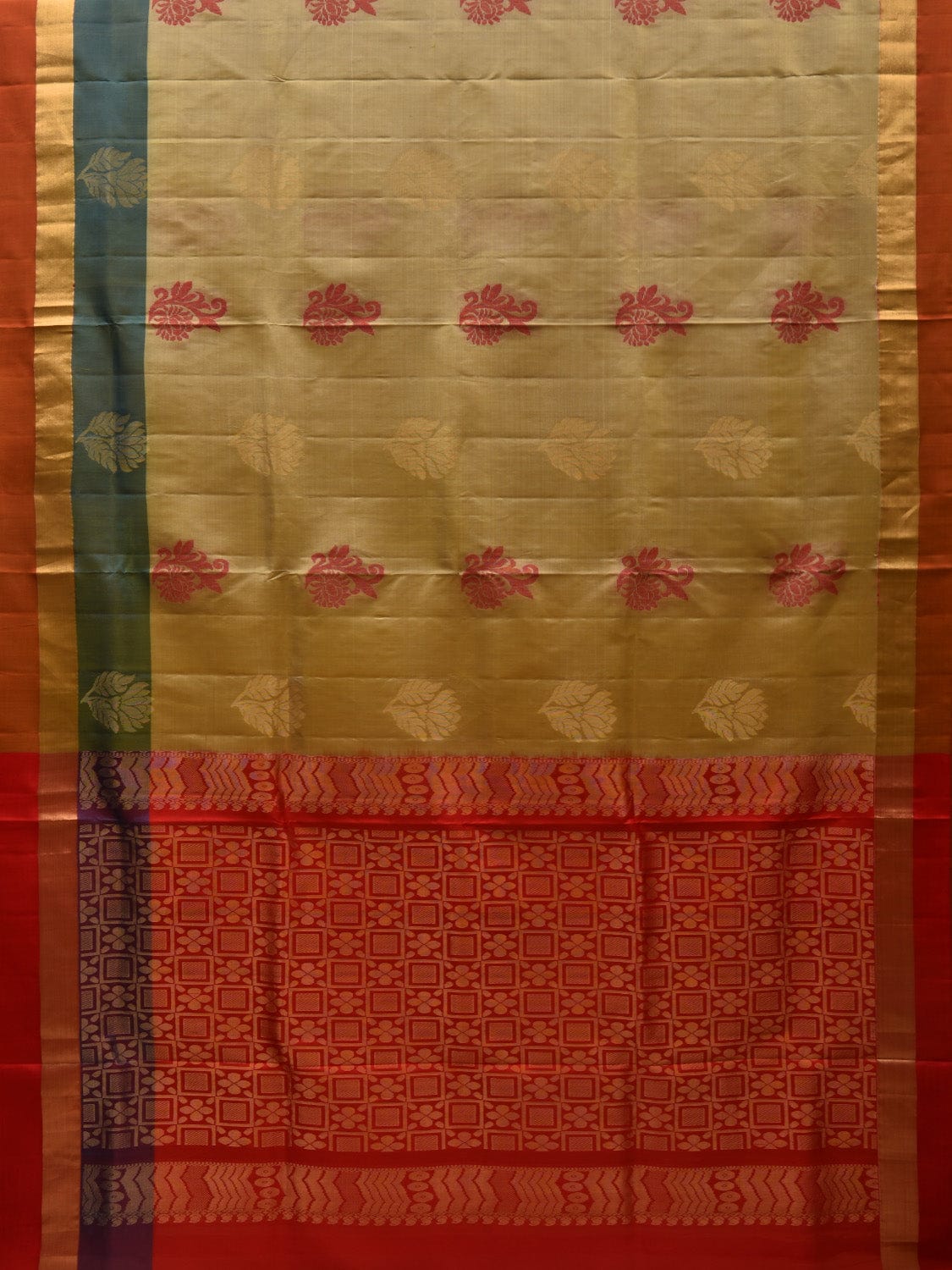 Cream Silk Handloom Saree with Kanchi Buta and Pallu Design o0298