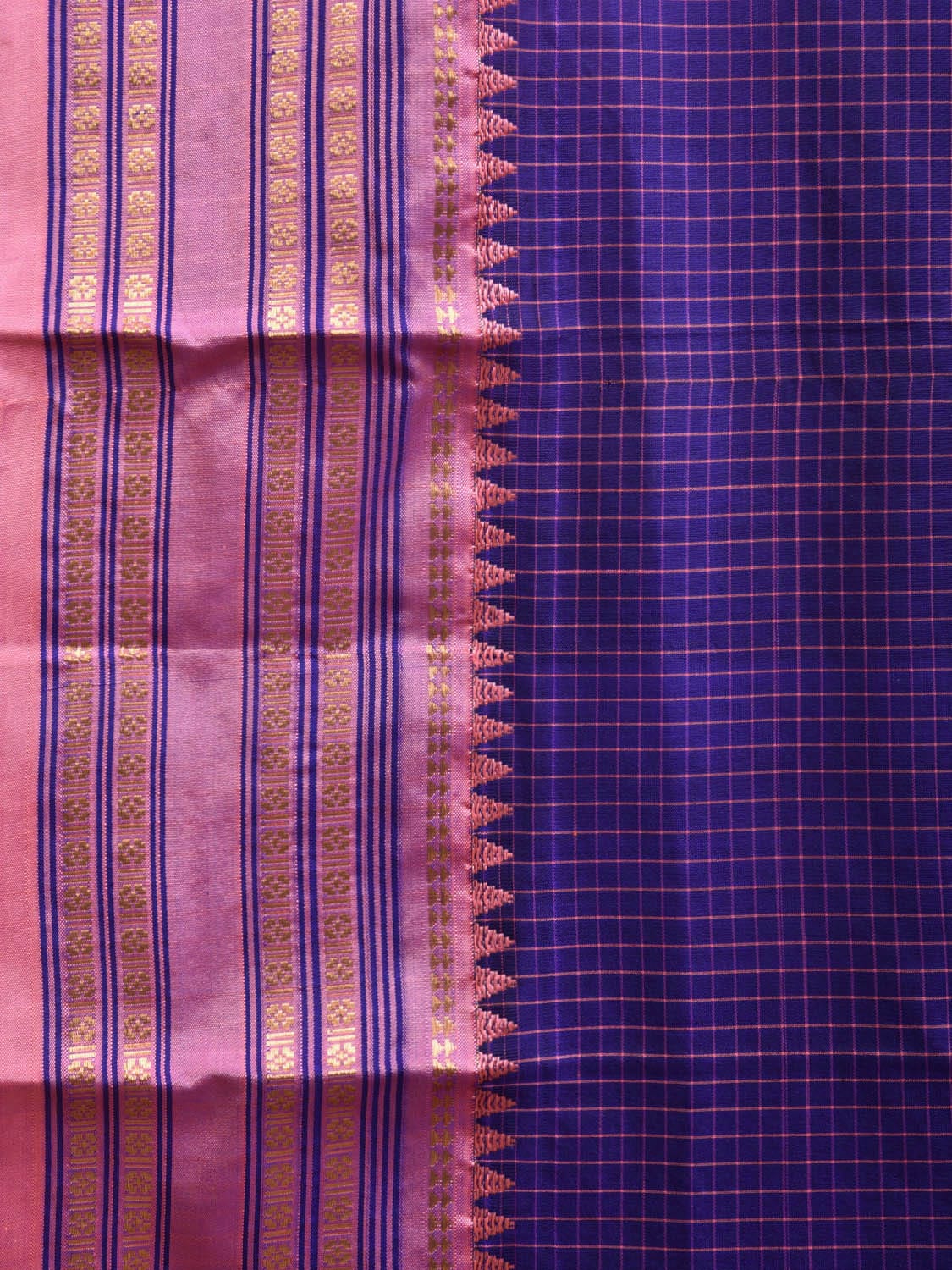 Dark Blue and Baby Pink Narayanpet Silk Handloom Saree with Checks Design np0939