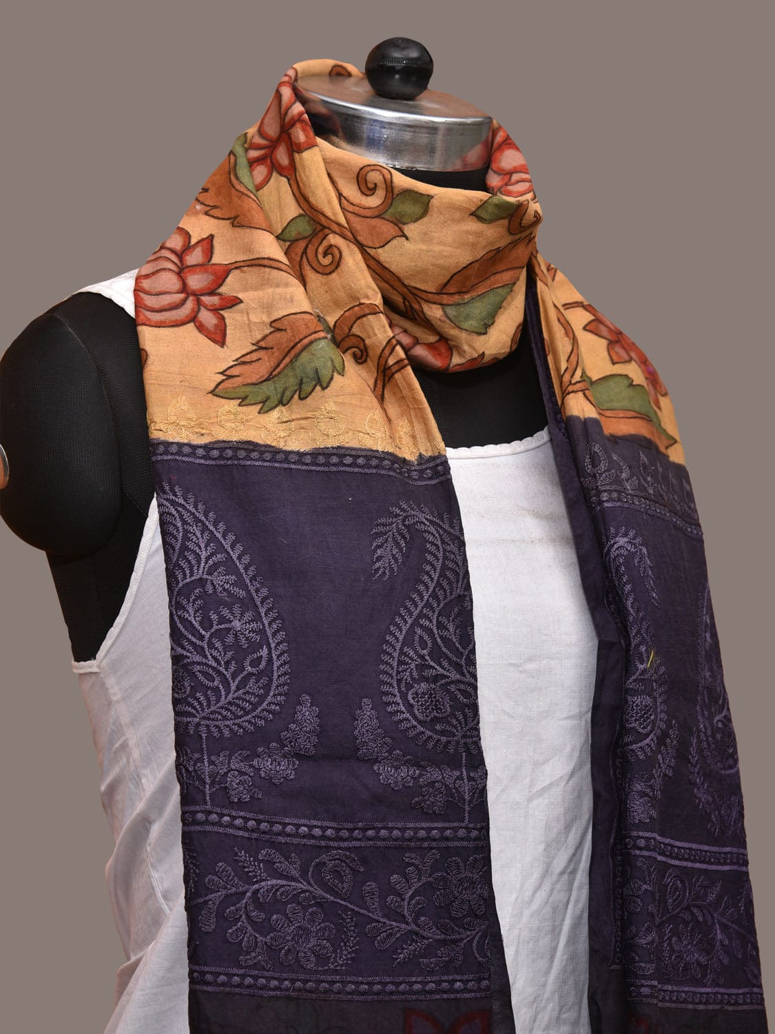 Dark Blue and Cream Kalamkari Hand Painted Kanchipuram Silk Handloom Stole with Lotus and Embroidary Design ds3177