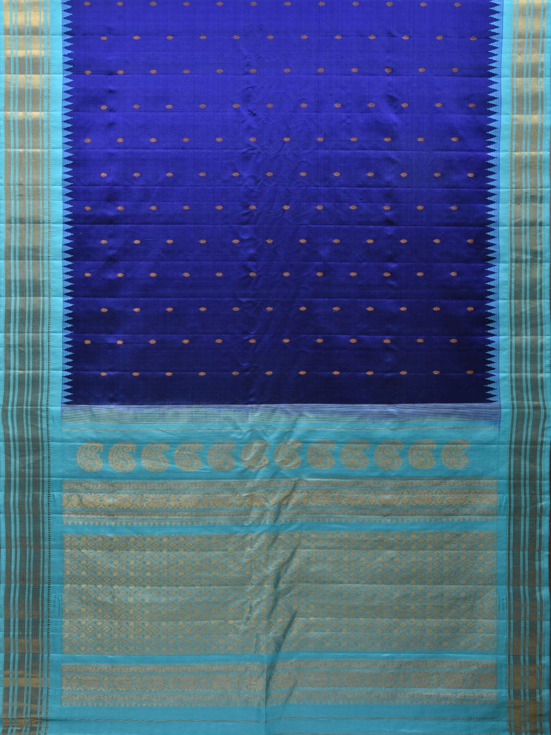 Dark Blue and Light Blue Gadwal Silk Handloom Saree with Mango Pallu and Temple Border Design g0310