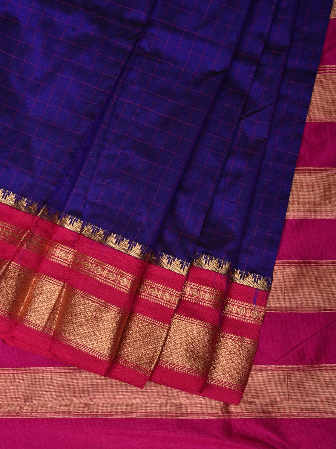 Dark Blue and Pink Gadwal Silk Handloom Saree with Checks Design g0318