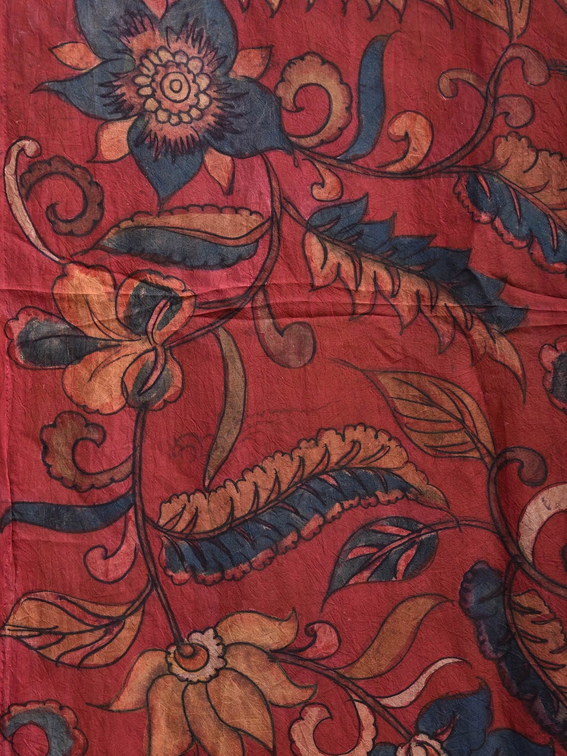 Dark Blue and Red Kalamkari Hand Painted Silk Handloom Saree with Floral and Deers Pallu Design kl0792