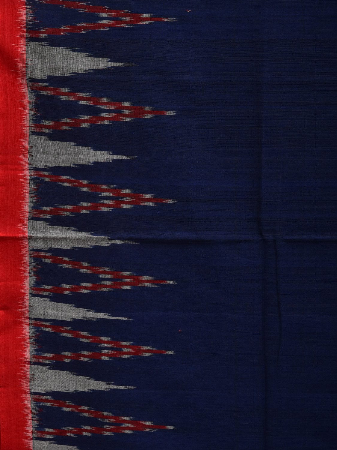 Dark Blue and Red Pochampally Ikat Cotton Handloom Saree with Big Temple Border Design i0653