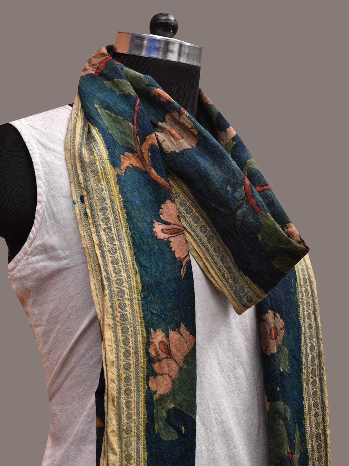Dark Blue Kalamkari Hand Painted Cotton Handloom Dupatta with Floral Design ds3638