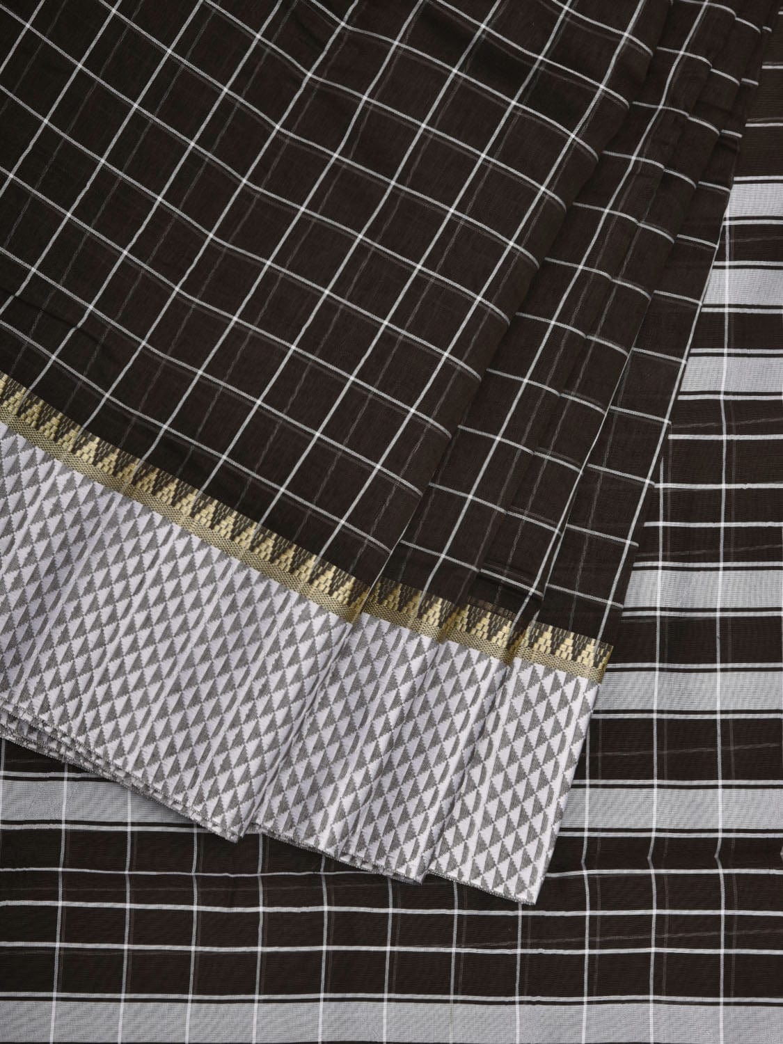 Dark Brown Bamboo Cotton Saree with Checks Design No Blouse o0353