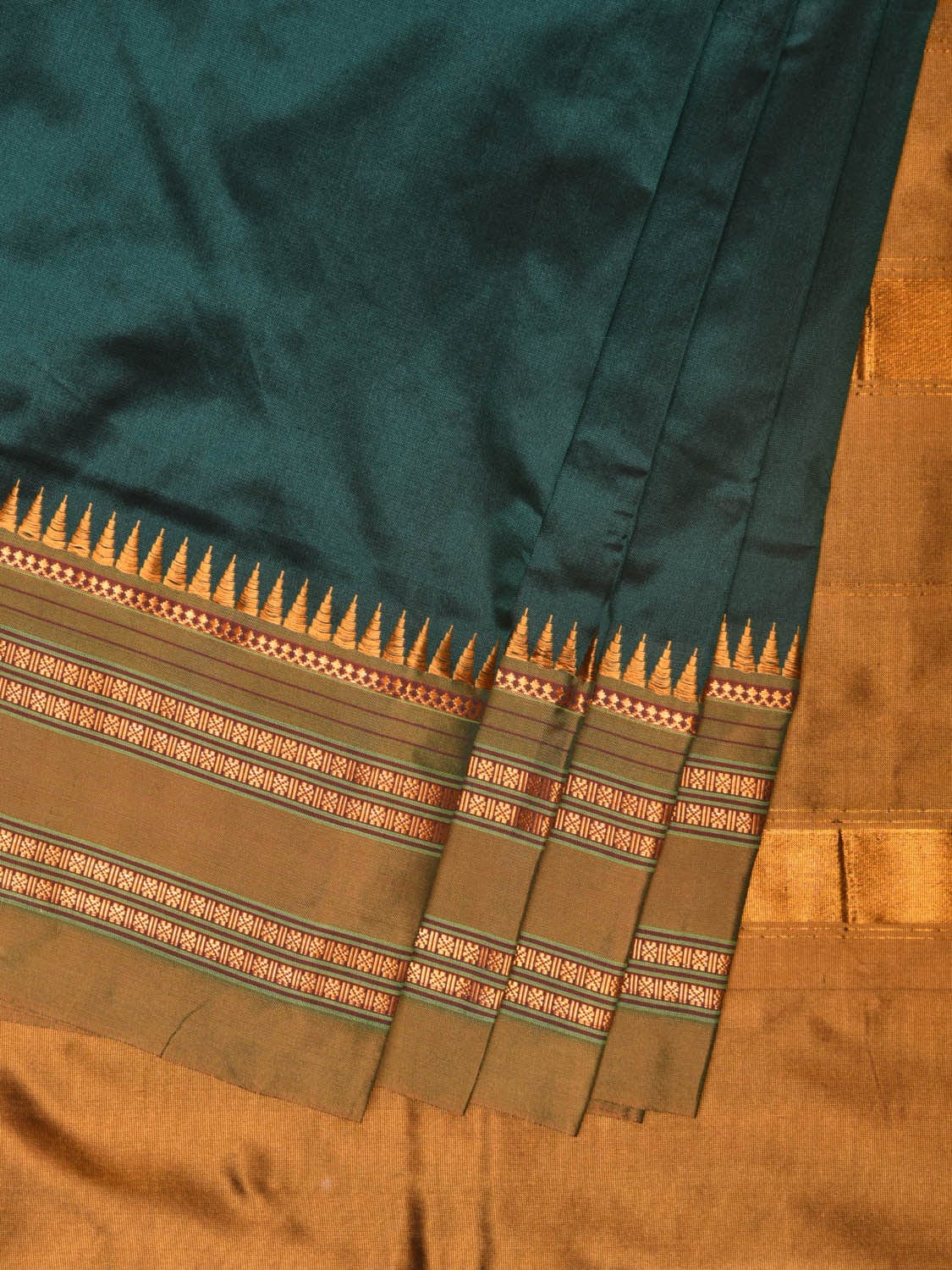 Dark Green and Mustard Narayanpet Silk Handloom Plain Saree with Border Design No Blouse np0757
