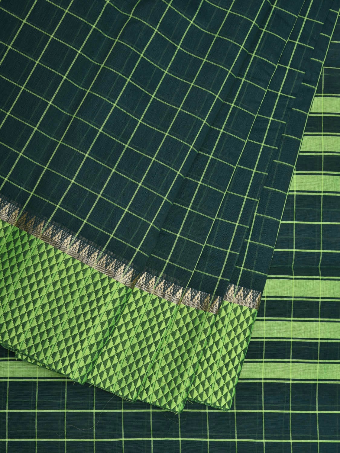 Dark Green Bamboo Cotton Saree with Checks Design No Blouse o0367