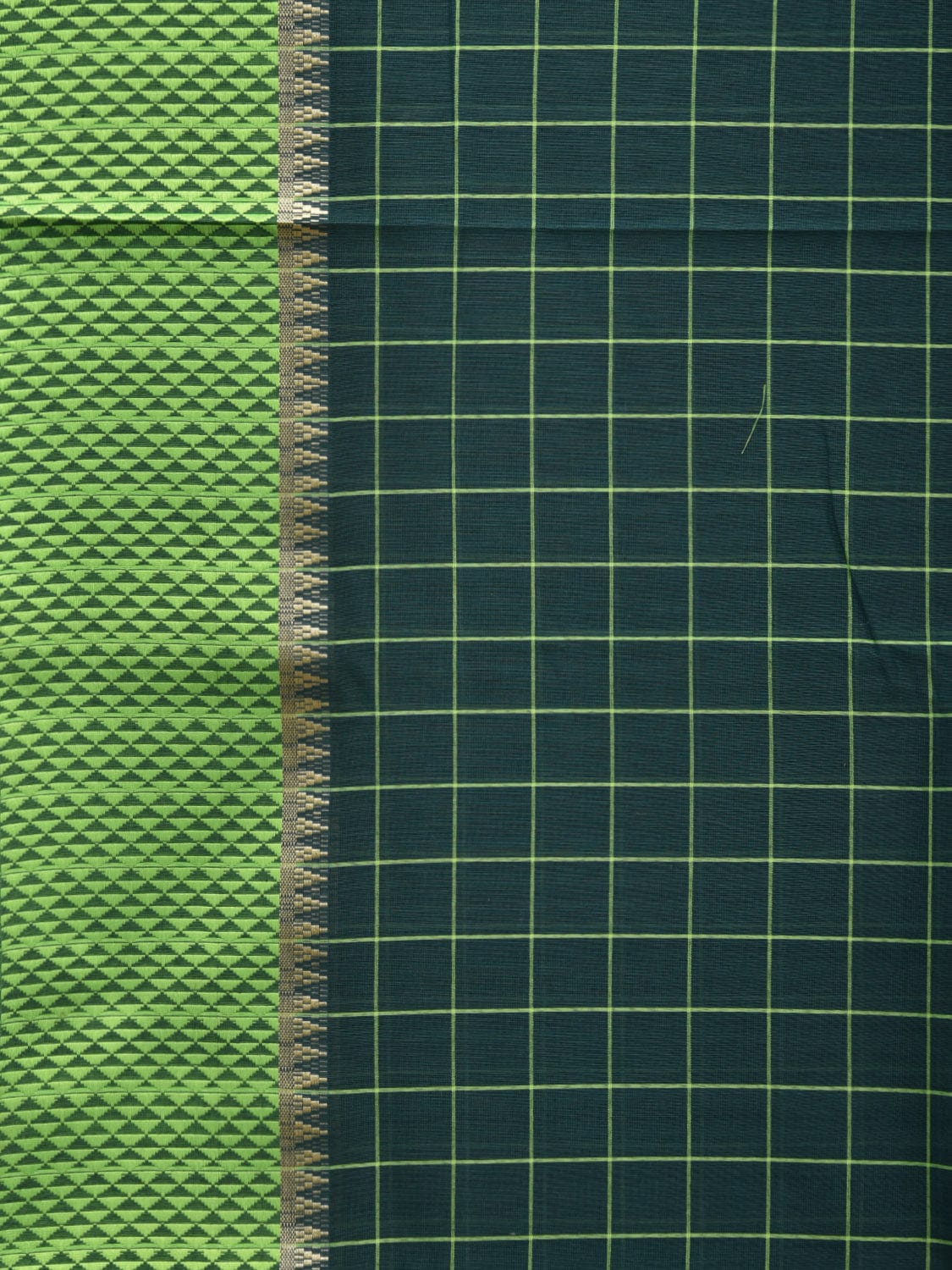 Dark Green Bamboo Cotton Saree with Checks Design No Blouse o0367
