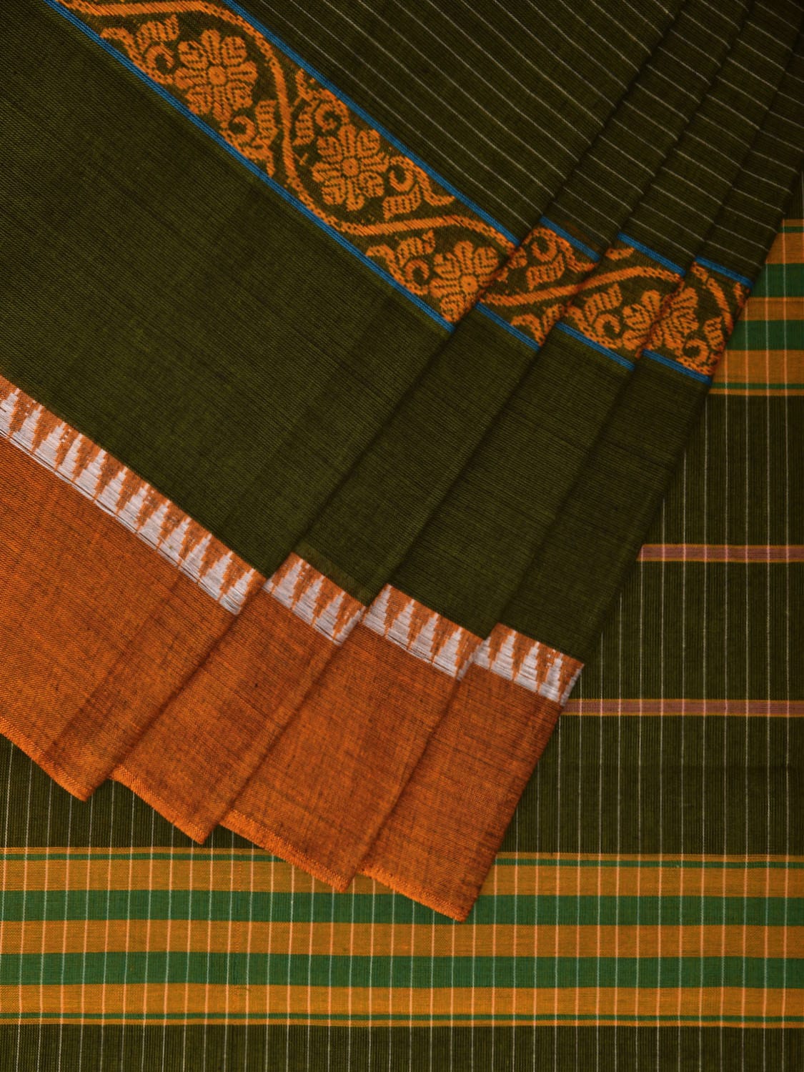 Dark Green Narayanpet Cotton Handloom Saree with Big Border Design No Blouse np0927