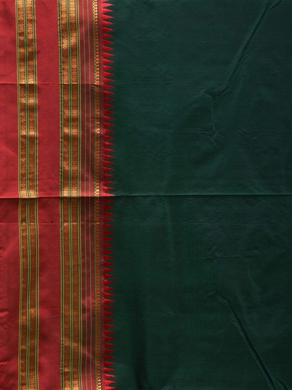 Dark Green Narayanpet Silk Handloom Plain Saree with Traditional Border Design No Blouse np0487