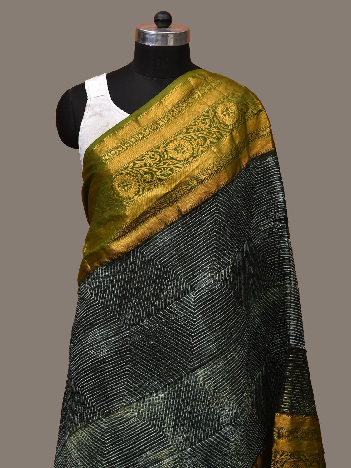 Dark Green Shibori Kanchipuram Silk Handloom Dupatta with Hexagon Design ds3160