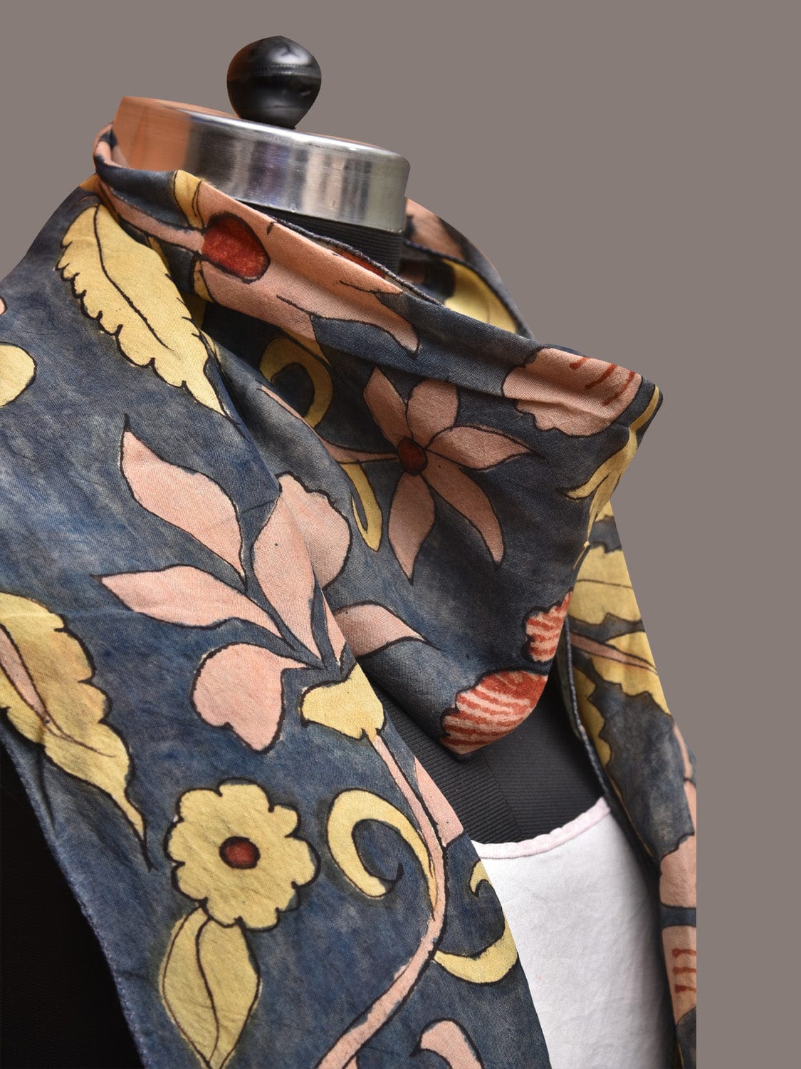 Dark Grey Kalamkari Hand Painted Sico Stole with Floral Design ds3396