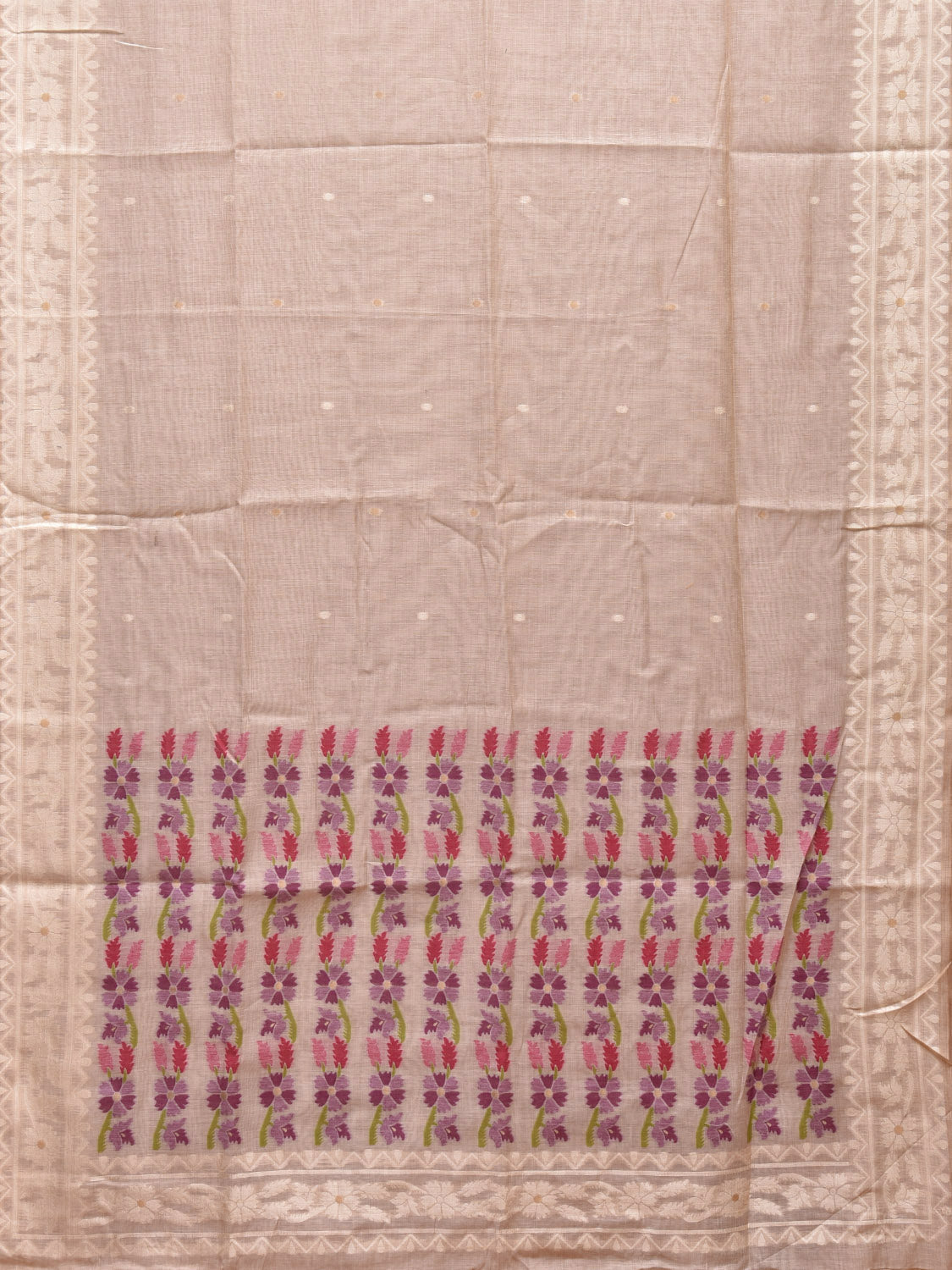 Cream Dhakai Jamdani Cotton Viscose Saree with Floral Border and Pallu Design dj0002