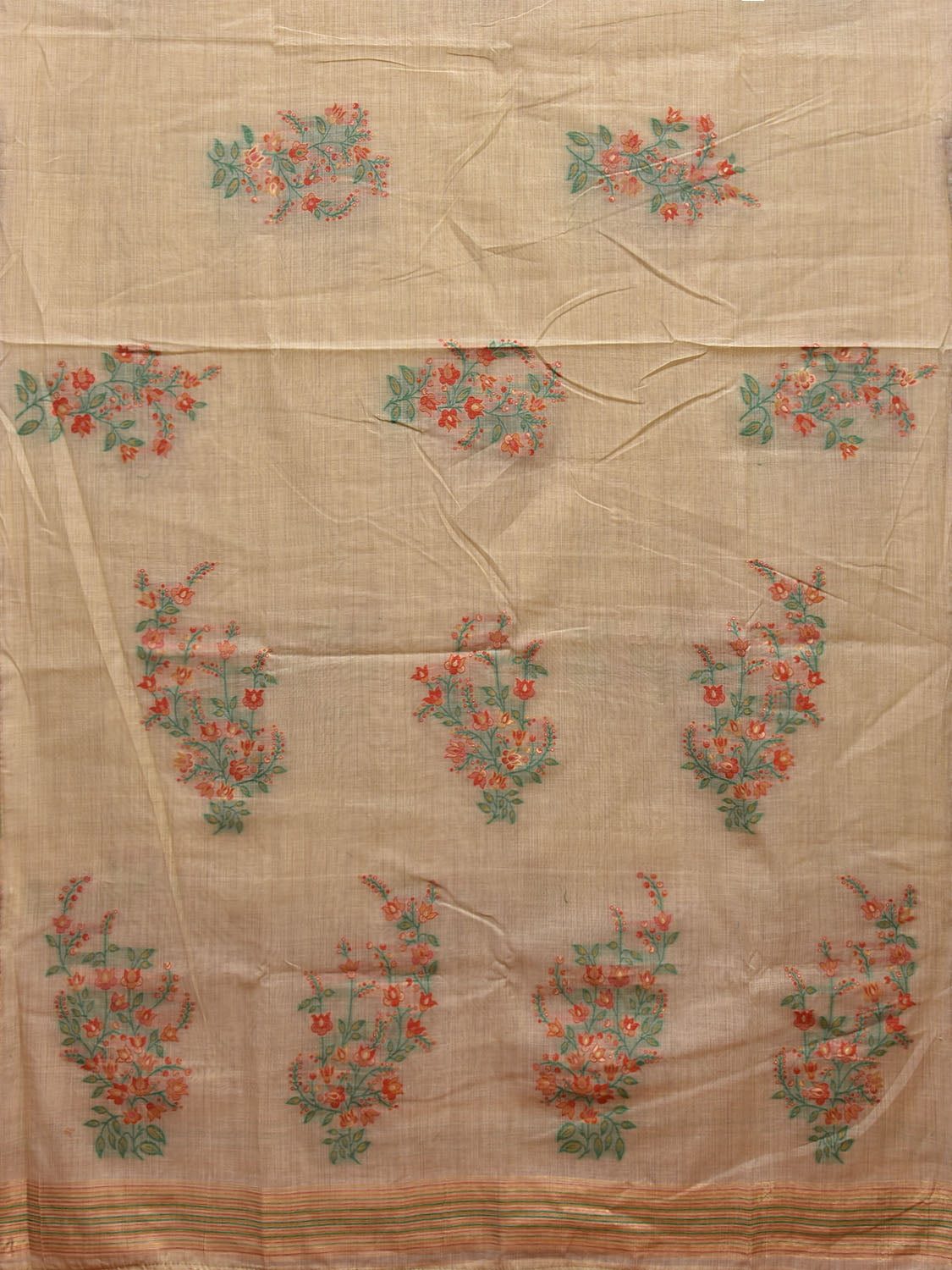 Cream Dhakai Jamdani Cotton Viscose Saree with Floral Buta and Pallu Design dj0050