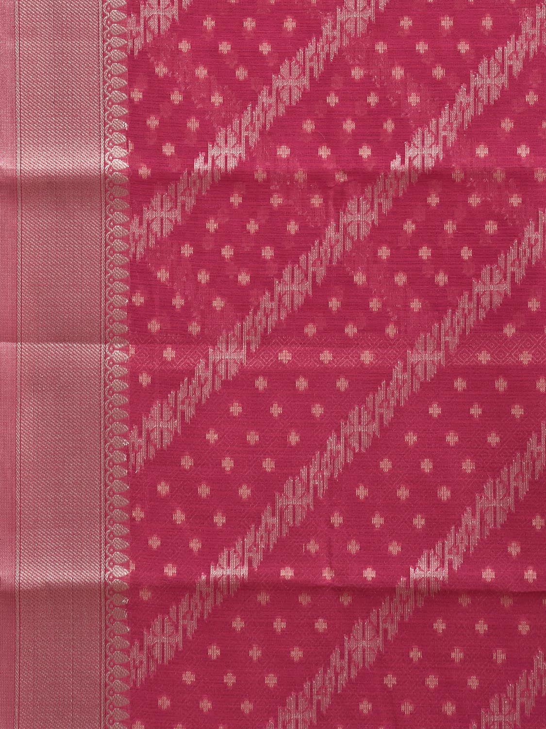 Pink Dhakai Jamdani Cotton Viscose Saree with Diagonal and Border Design dj0135