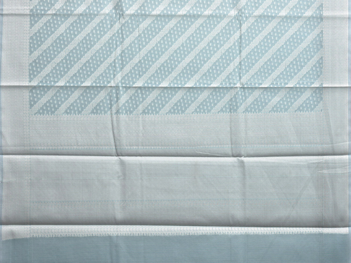 Light Turquoise Dhakai Jamdani Cotton Viscose Saree with Diagonal and Border Design dj0136