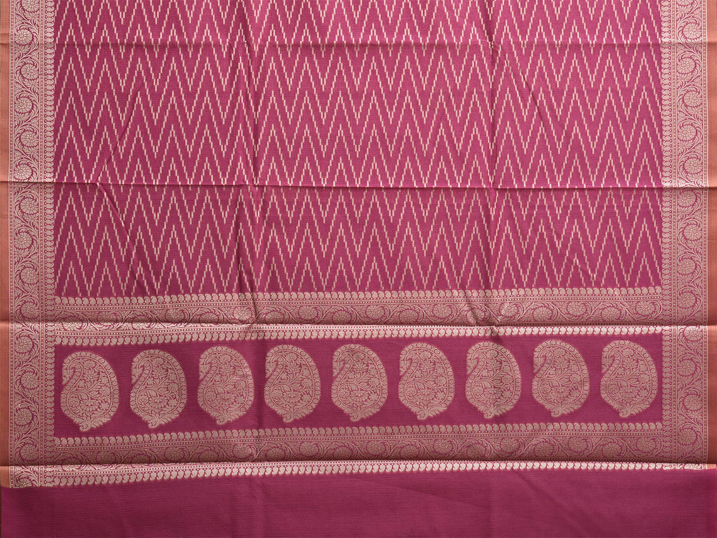 Magenta Dhakai Jamdani Cotton Viscose Saree with Zig-Zag and Mango Pallu Design dj0138