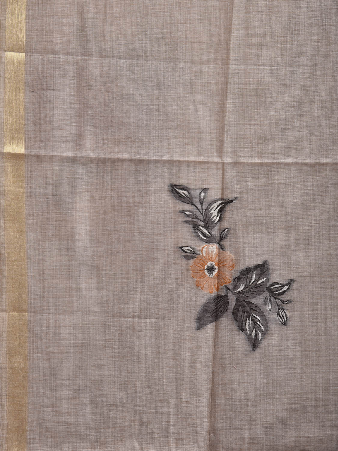 Light Grey Dhakai Jamdani Cotton Viscose Saree with Lotus Pallu Design dj0153