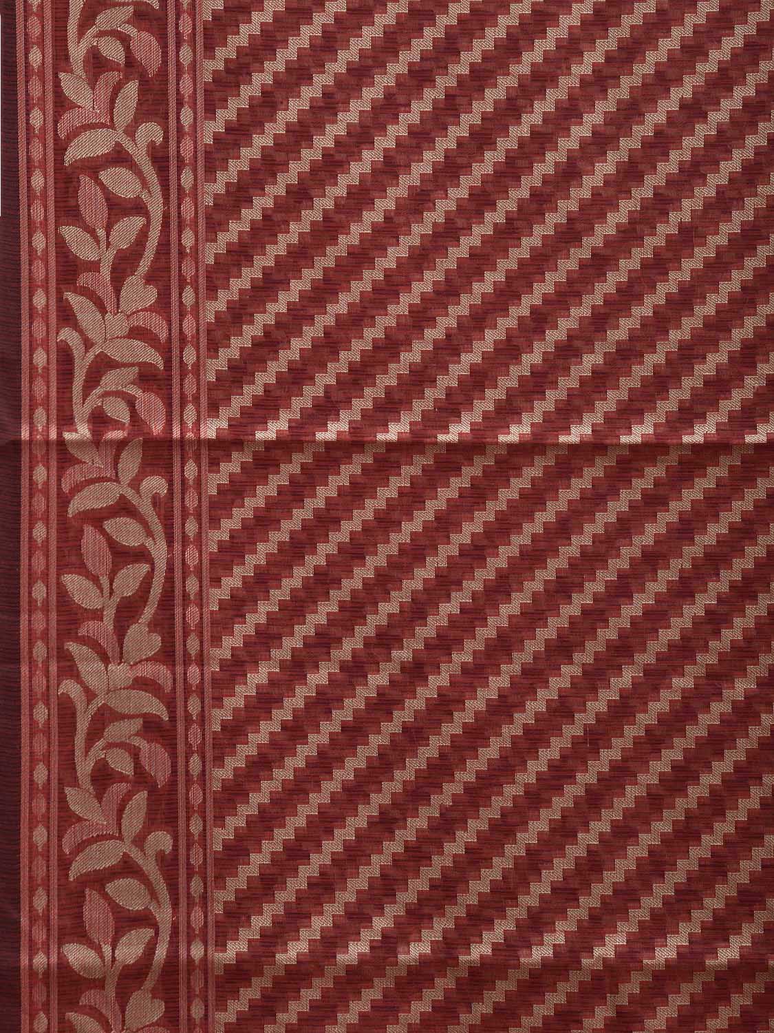 Maroon Dhakai Jamdani Cotton Viscose Saree with Diagonal and Floral Pallu Design dj0180