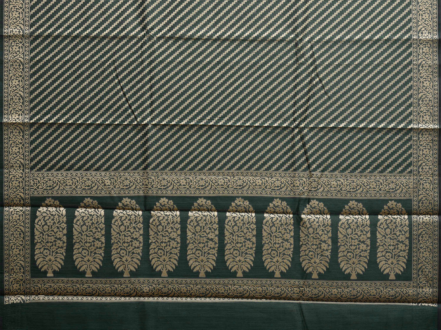 Dark Green Dhakai Jamdani Cotton Viscose Saree with Diagonal and Floral Pallu Design dj0181