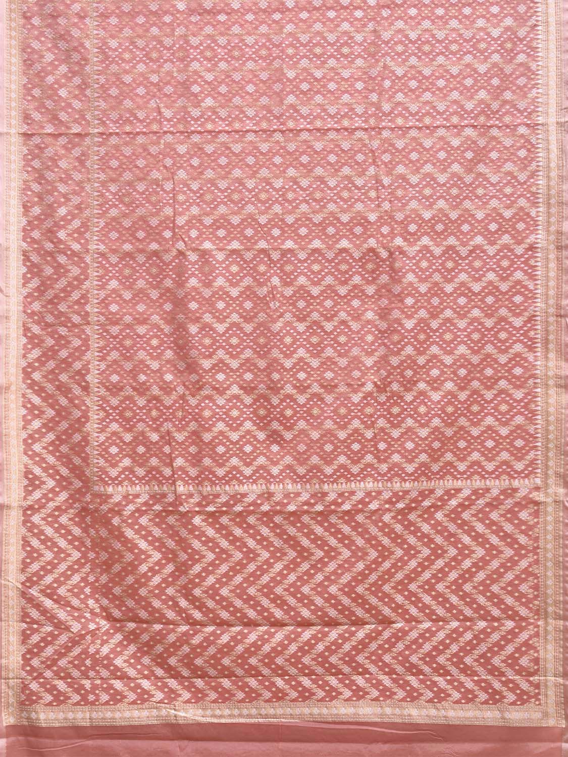 Peach Dhakai Jamdani Cotton Viscose Saree with All Over Zig-Zag Design dj0222