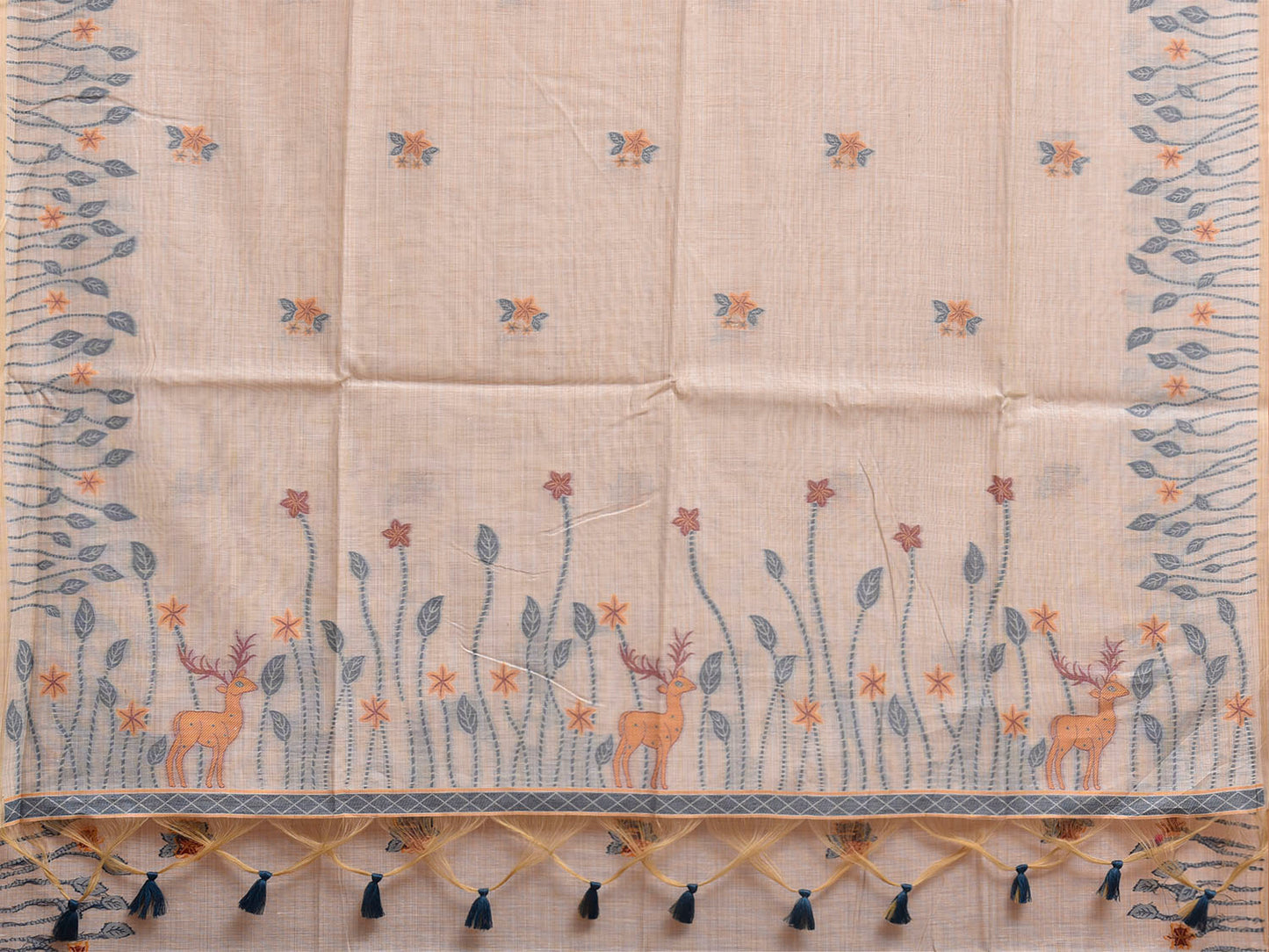 Light Cream Dhakai Jamdani Cotton Viscose Saree with Deers Pallu and Border Design dj0289