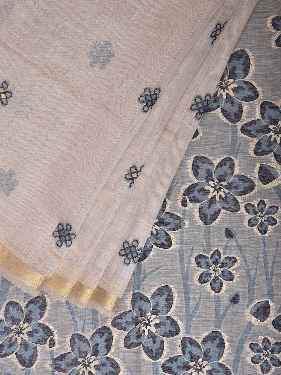 White Dhakai Jamdani Cotton Viscose Saree with Floral Pallu Design dj0293