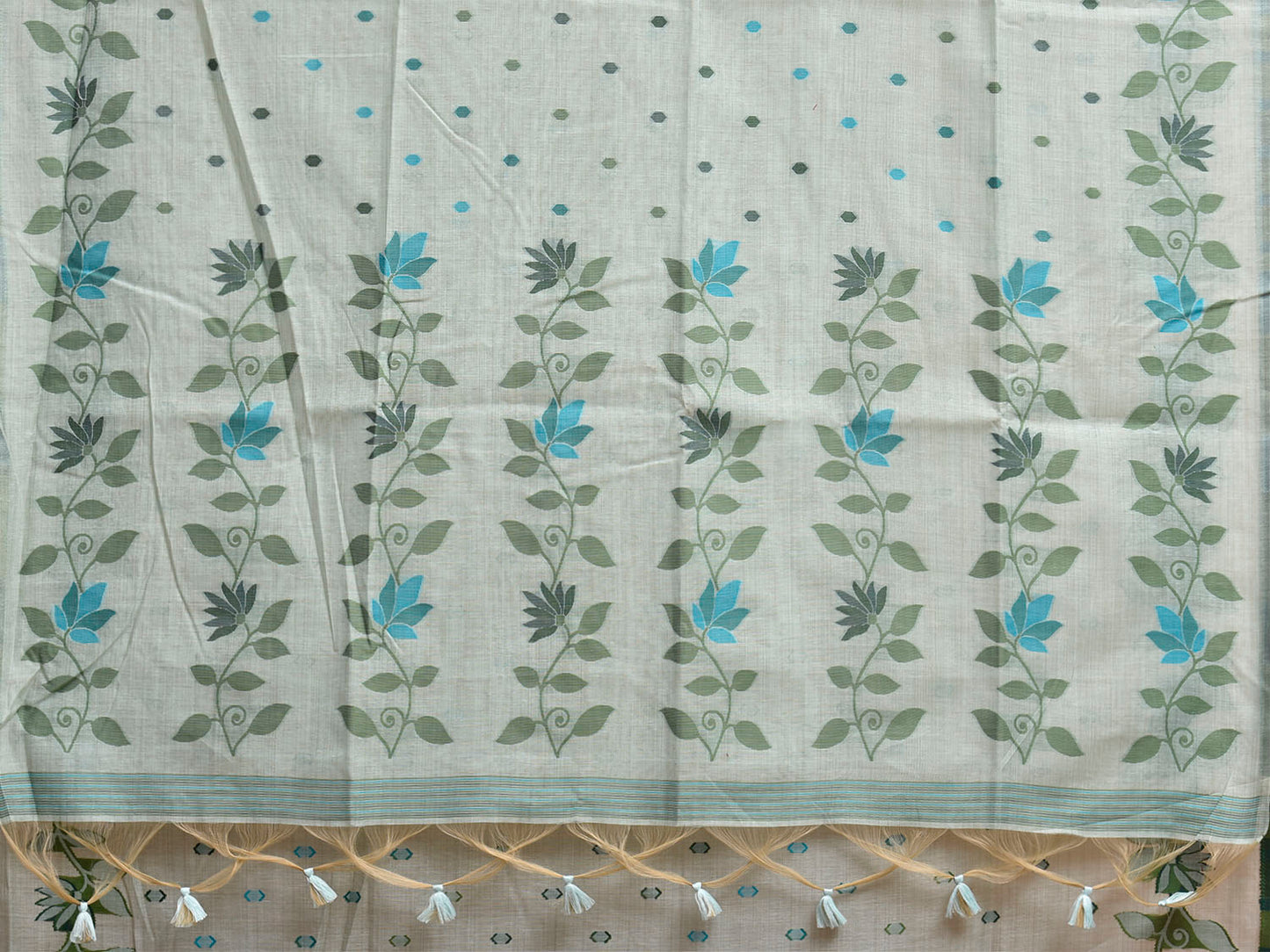 Sea Green Dhakai Jamdani Cotton Viscose Saree with Floral Border and Pallu Design dj0294