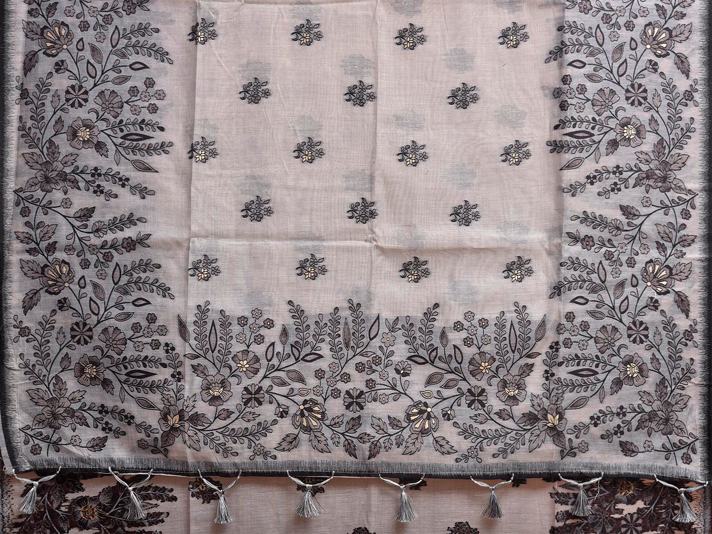Light Grey Dhakai Jamdani Cotton Viscose Saree with Floral Pallu and Border Design dj0309