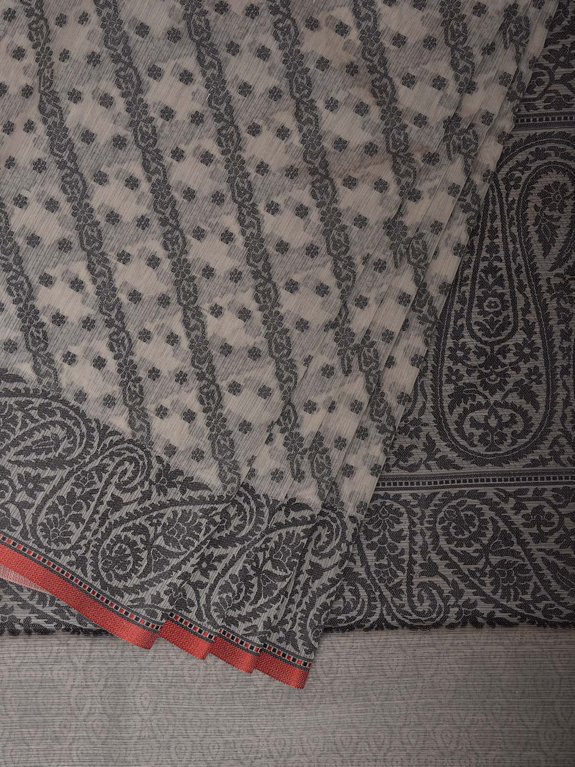 Light Grey Dhakai Jamdani Cotton Viscose Saree with Diagonal and Pasley Pallu Design dj0314