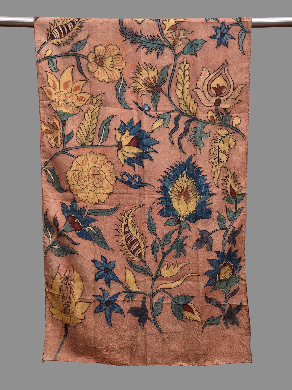 Light Peach Kalamkari Hand Painted Sico Stole with Floral Design ds3682