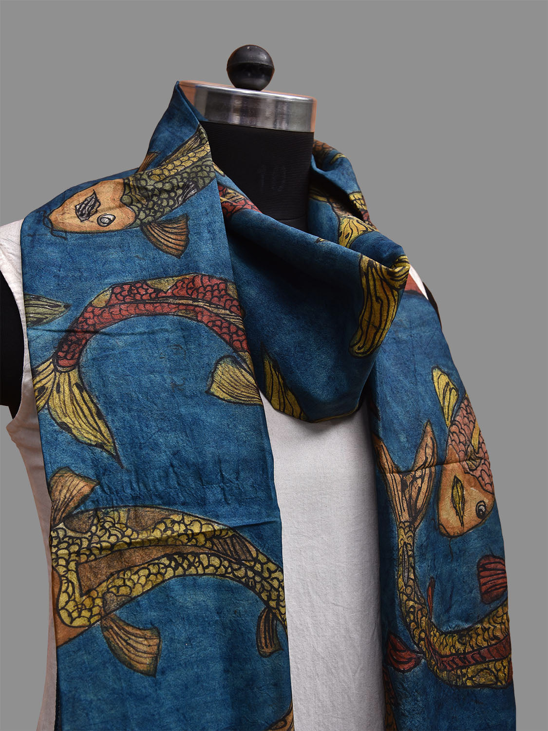 Blue Kalamkari Hand Painted Tussar Handloom Stole with Fishes Design ds3685