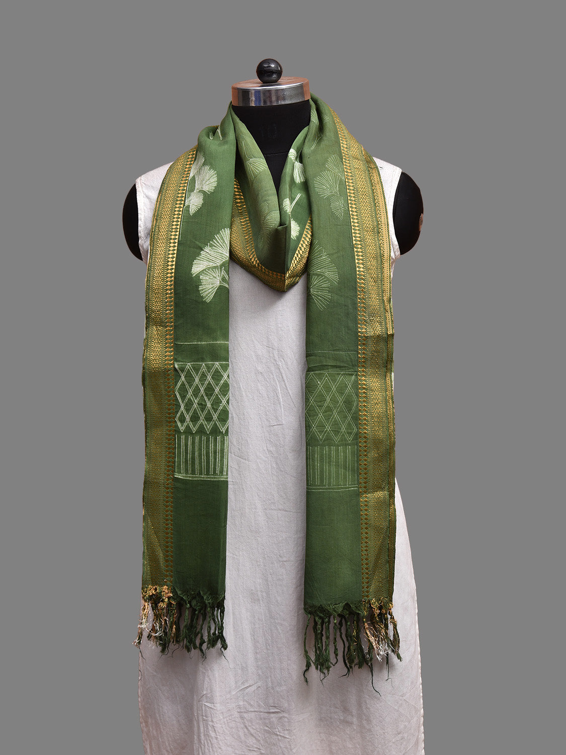 Green Shibori Mangalgiri Sico Dupatta with Leaves Design ds3688