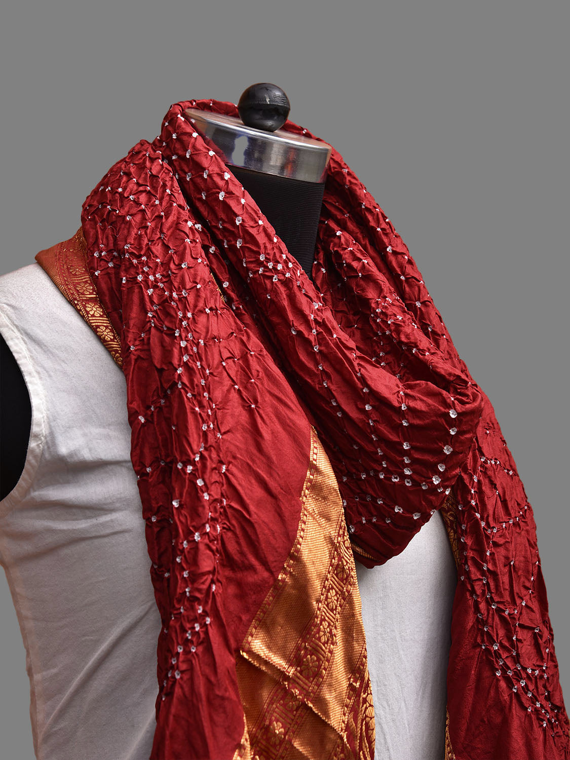 Dark Red Bandhani Kanchipuram Silk Handloom Dupatta with Circle Design ds3710