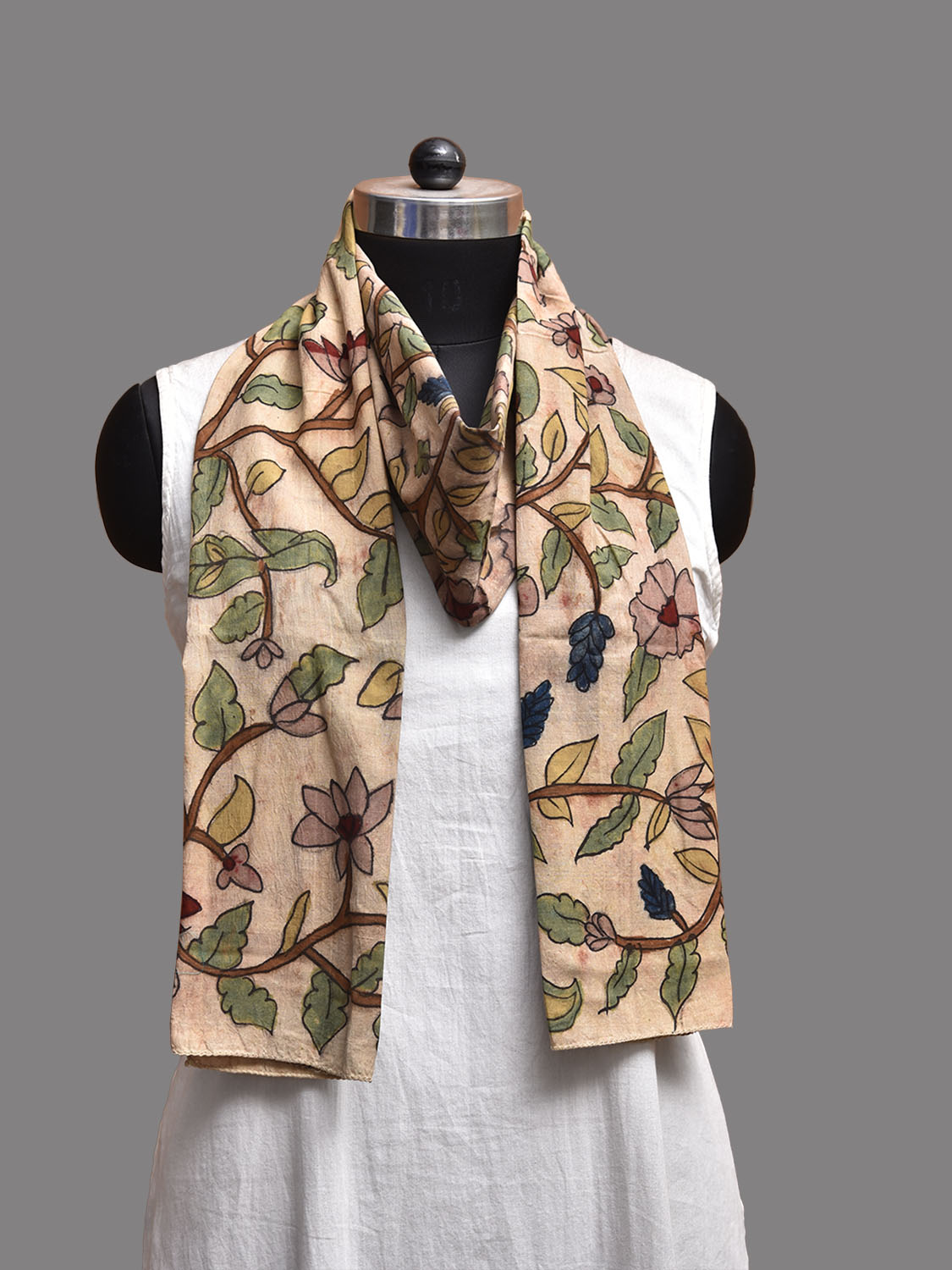 Cream Kalamkari Hand Painted Sico Stole with Floral Design ds3775