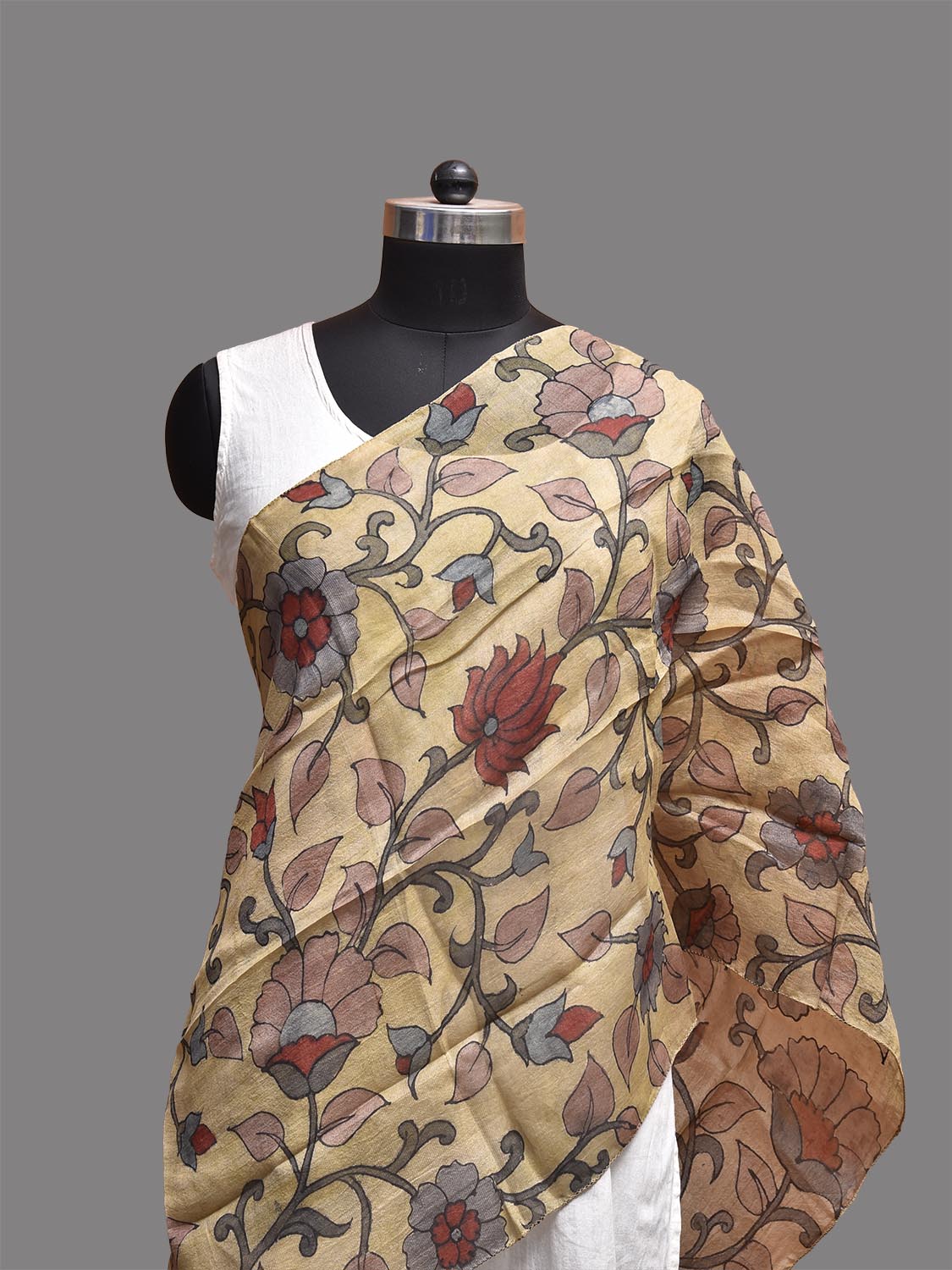 Light Yellow Kalamkari Hand Painted Tussar Stole with Floral Design ds3778