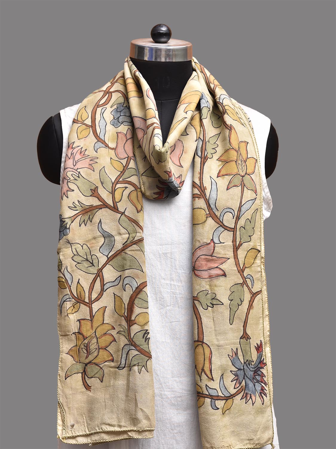 Cream Kalamkari Hand Painted Sico Stole with Floral Design ds3780